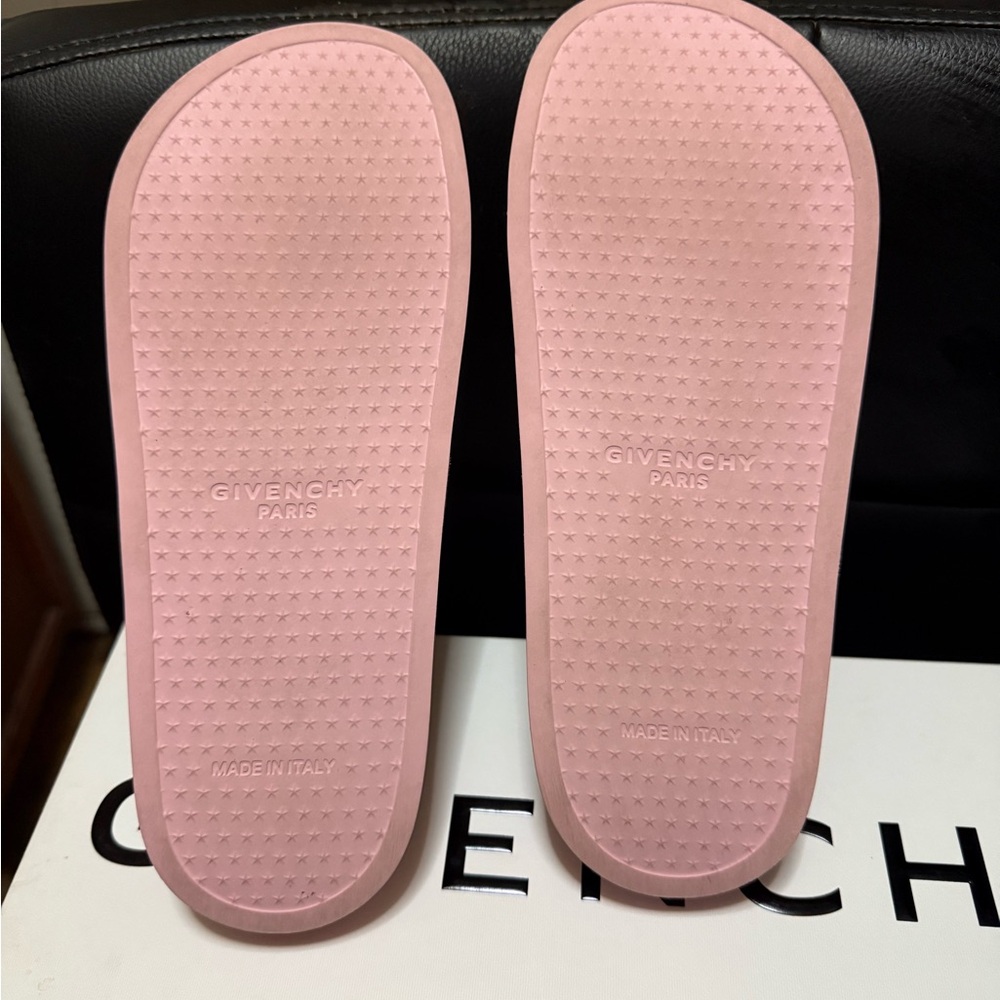 Givenchy Pink Slides - Picture 2 of 7